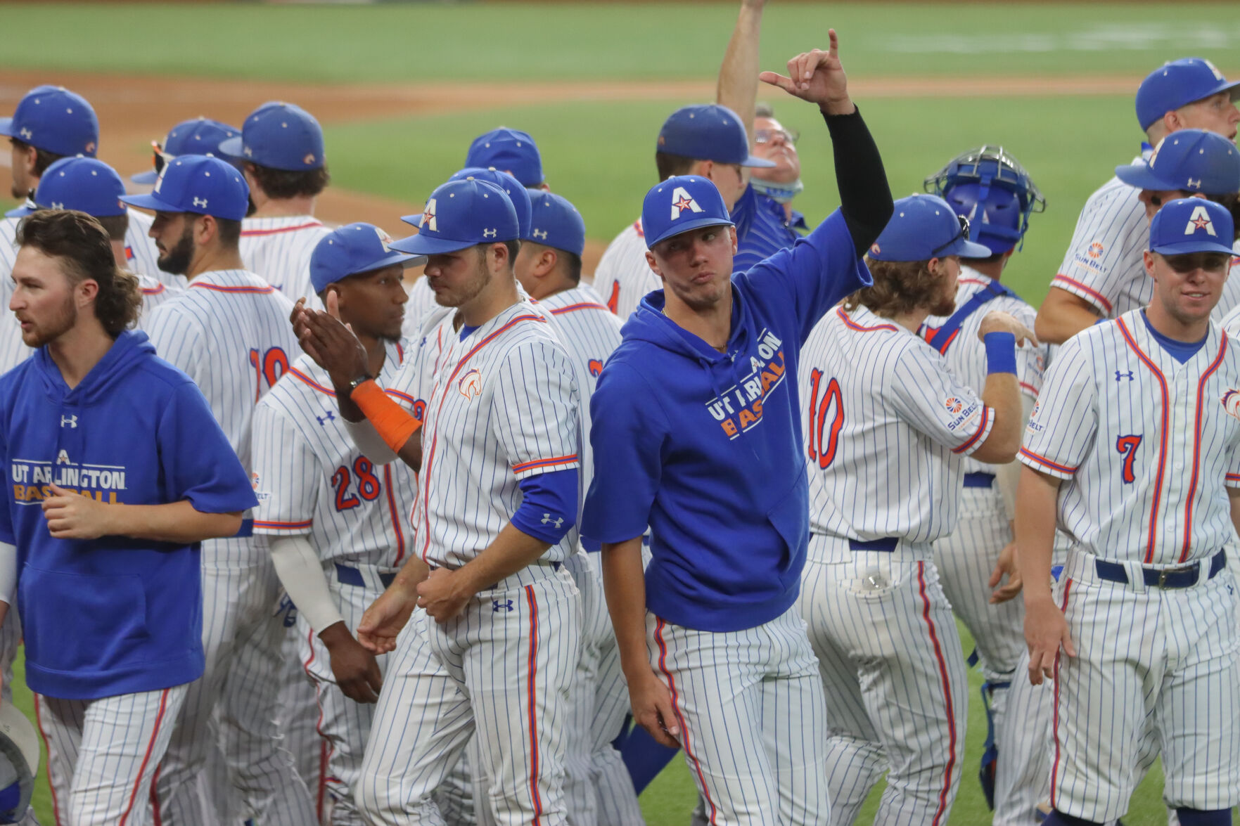 Photos: Mavericks lose 8-4 against Texas A&M University despite early lead